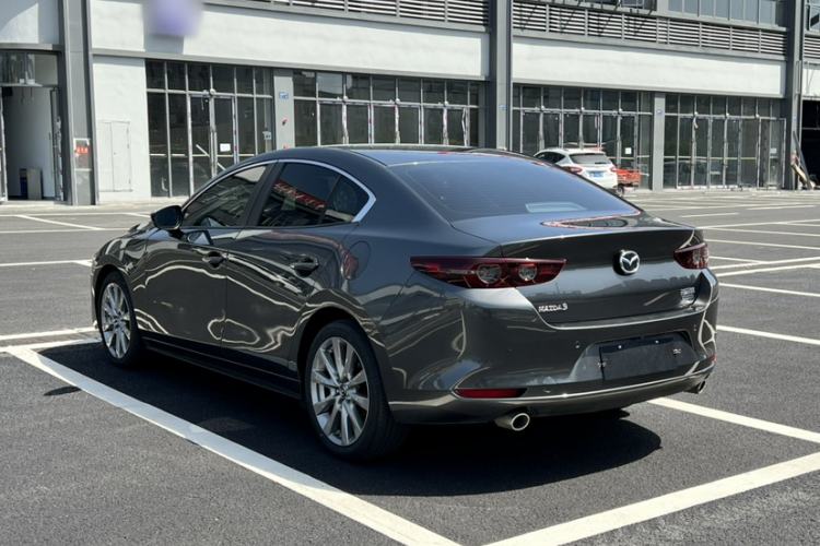 Used Mazda 3 Axela 2021 2.0L Automatic ZhiXuan Edition Exterior 3