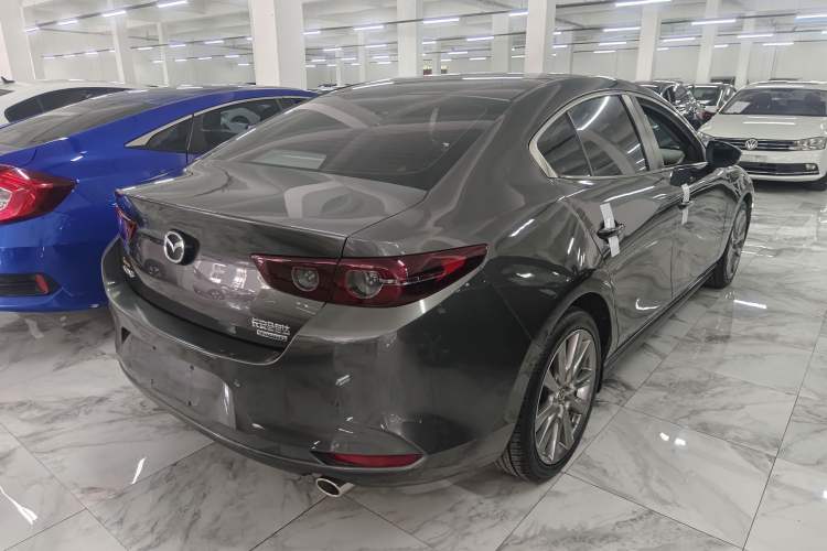 Used Mazda 3 Axela 2021 2.0L Automatic ZhiXuan Edition Exterior 3