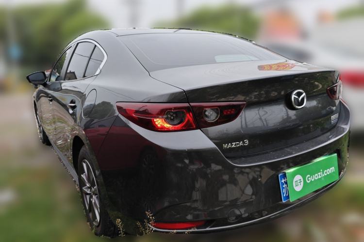 Used Mazda 3 Axela 2021 1.5L Automatic ZhiMei Edition Exterior 3