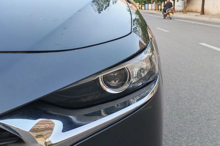Used Mazda 3 Axela 2021 2.0L Automatic Zhiqing Edition Exterior 3