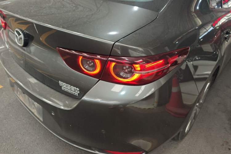 Used Mazda 3 Axela 2021 2.0L Automatic Zhiya Edition Exterior 3