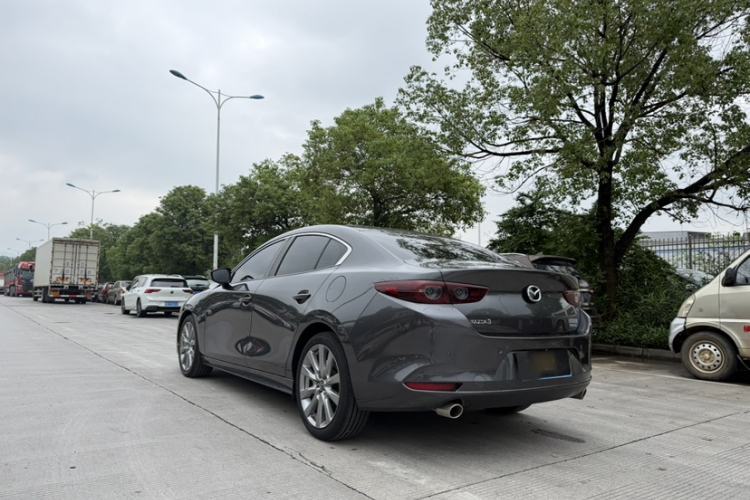 Used Mazda 3 Axela 2021 2.0L Automatic Zhi Rui Edition Exterior 3