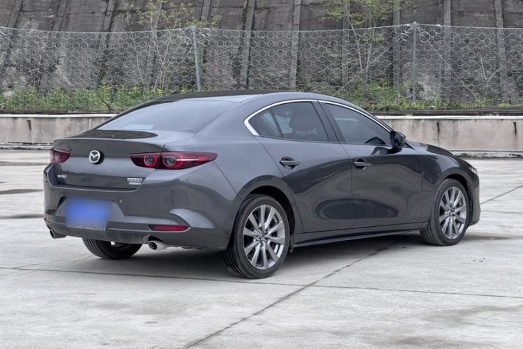 Used Mazda 3 Axela 2021 2.0L Automatic Zhiya Edition Exterior 3
