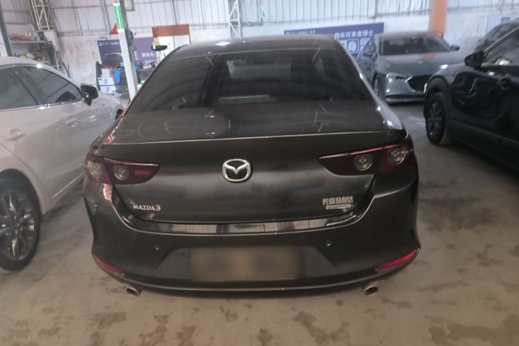 Used Mazda 3 Axela 2021 1.5L Manual ZhiMei Edition Exterior 4