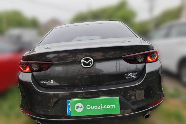 Used Mazda 3 Axela 2021 1.5L Automatic ZhiMei Edition Exterior 4