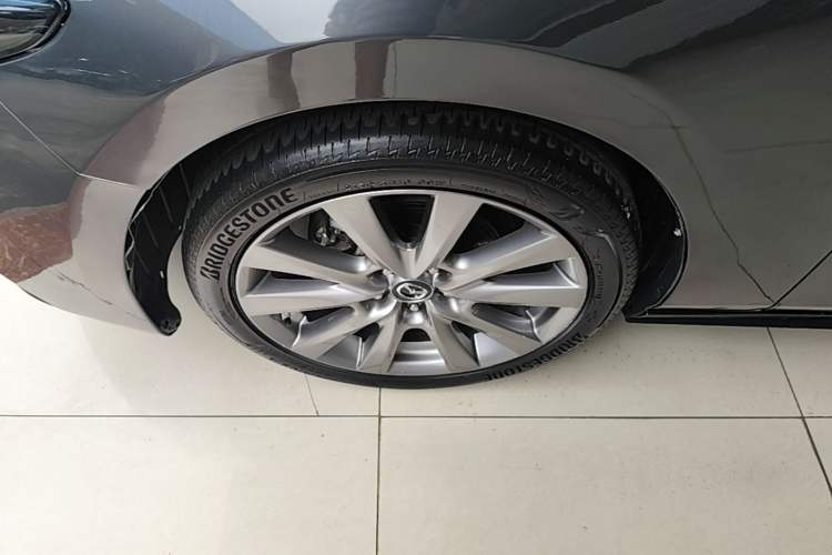 Used Mazda 3 Axela 2021 2.0L Automatic Zhi Rui Edition Exterior 4