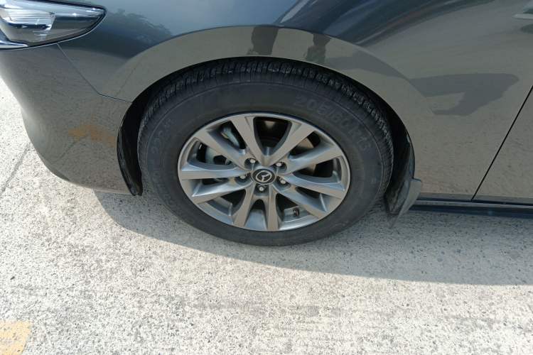 Used Mazda 3 Axela 2021 2.0L Automatic Zhiqing Edition Exterior 4
