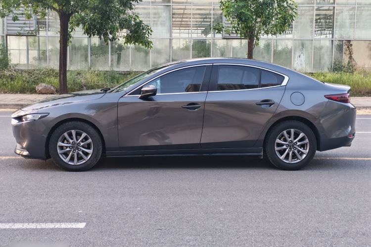 Used Mazda 3 Axela 2021 2.0L Automatic Zhiqing Edition Exterior 4