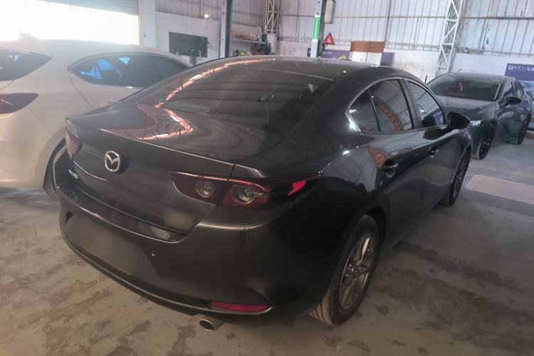 Used Mazda 3 Axela 2021 1.5L Manual ZhiMei Edition Exterior 5