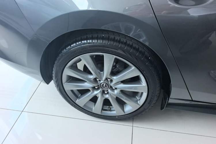 Used Mazda 3 Axela 2021 2.0L Automatic ZhiXuan Edition Exterior 5