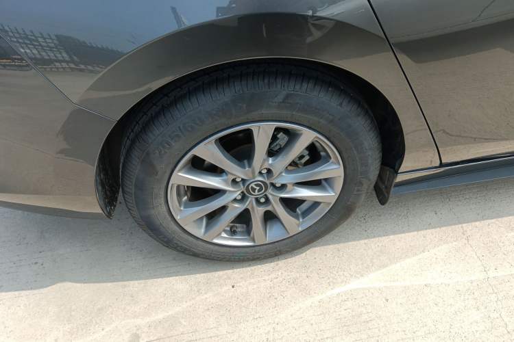 Used Mazda 3 Axela 2021 2.0L Automatic Zhiqing Edition Exterior 5