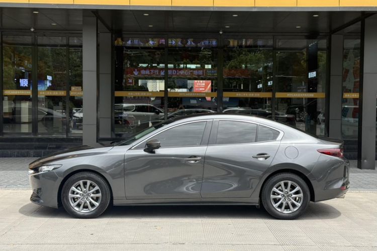 Used Mazda 3 Axela 2021 1.5L Manual ZhiMei Edition Exterior 6