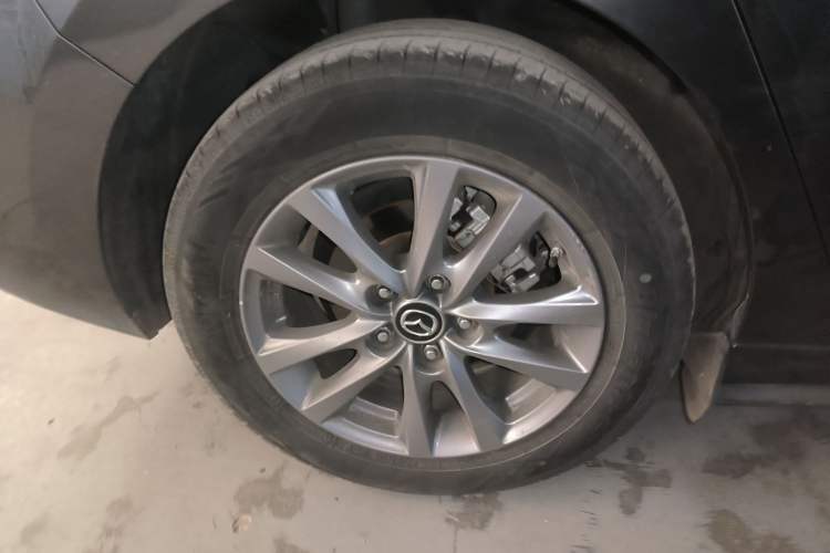 Used Mazda 3 Axela 2021 1.5L Manual ZhiMei Edition Exterior 8
