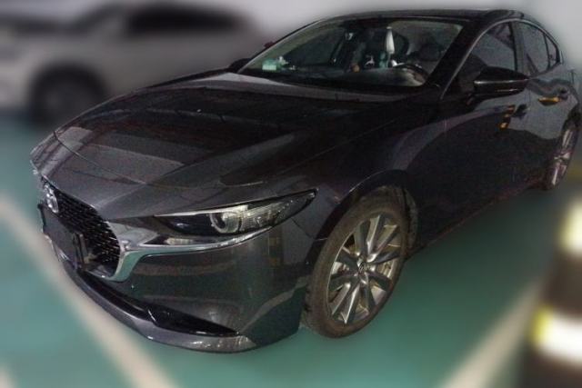 Ojetý Mazda 3 Axela 2021 2.0L Automatic Zhiyao Edition