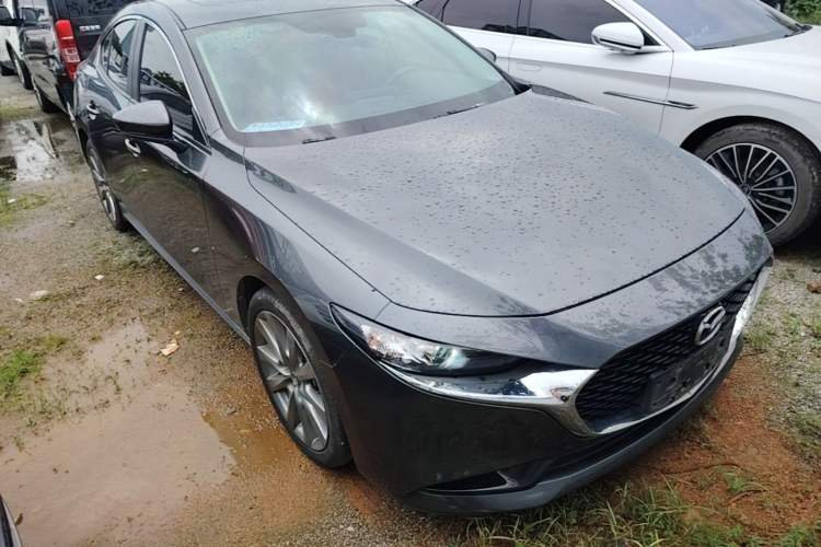Used Mazda 3 Axela 2021 2.0L Automatic Zhiya Edition Front Right 45 Deg