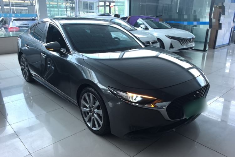 Used Mazda 3 Axela 2021 2.0L Automatic ZhiXuan Edition Front Right 45 Deg