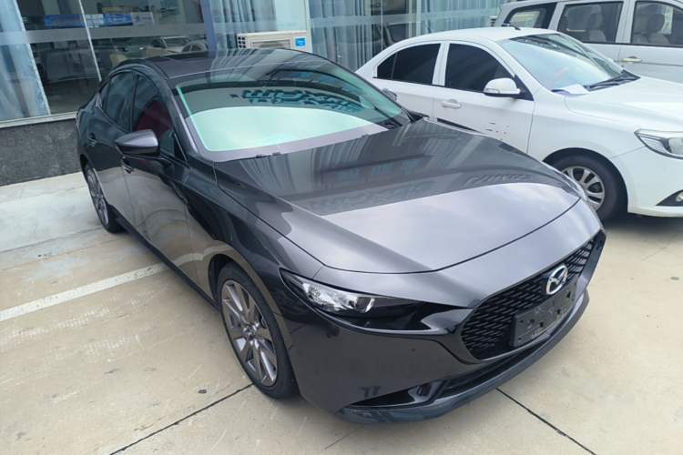 Used Mazda 3 Axela 2021 2.0L Automatic ZhiXuan Edition Front Right 45 Deg