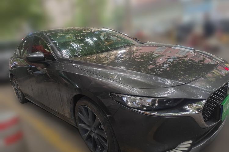 Used Mazda 3 Axela 2021 2.0L Automatic Zhiya Edition Front Right 45 Deg