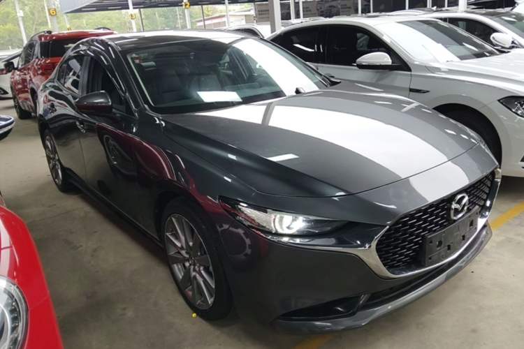 Used Mazda 3 Axela 2021 2.0L Automatic Zhiya Edition Front Right 45 Deg