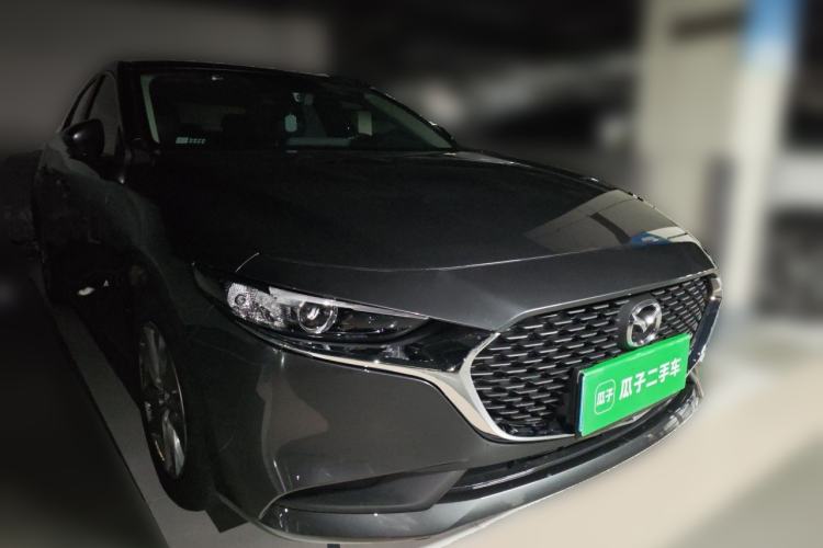 Used Mazda 3 Axela 2021 1.5L Automatic Luxury Version Front Right 45 Deg