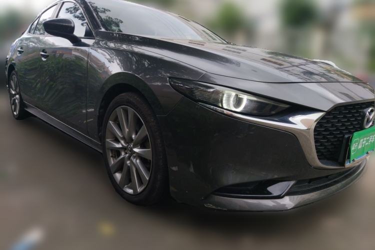 Used Mazda 3 Axela 2021 2.0L Automatic Zhiya Edition Front Right 45 Deg
