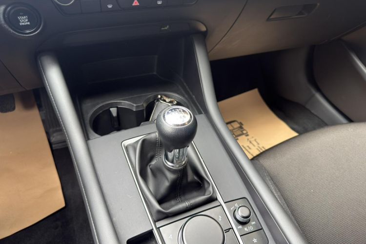 Used Mazda 3 Axela 2021 1.5L Manual ZhiMei Edition Gear Lever