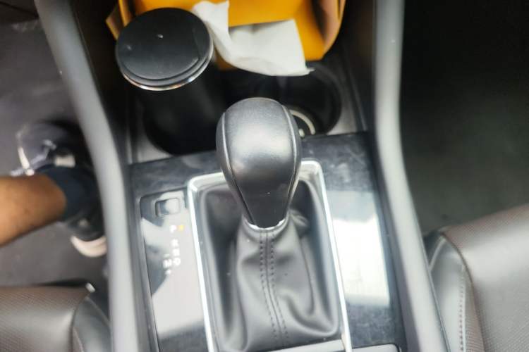 Used Mazda 3 Axela 2021 2.0L Automatic Zhiya Edition Gear Lever