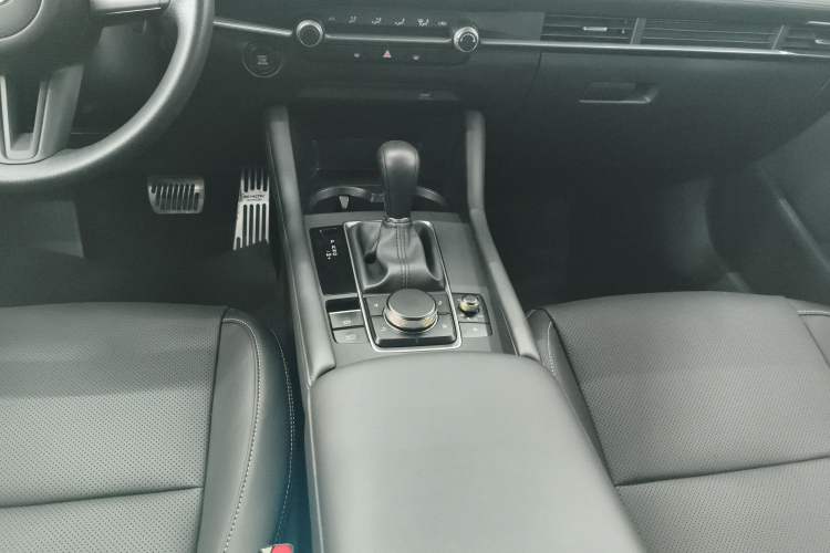 Used Mazda 3 Axela 2021 2.0L Automatic Zhiqing Edition Gear Lever