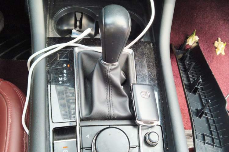 Used Mazda 3 Axela 2021 2.0L Automatic ZhiXuan Edition Gear Lever