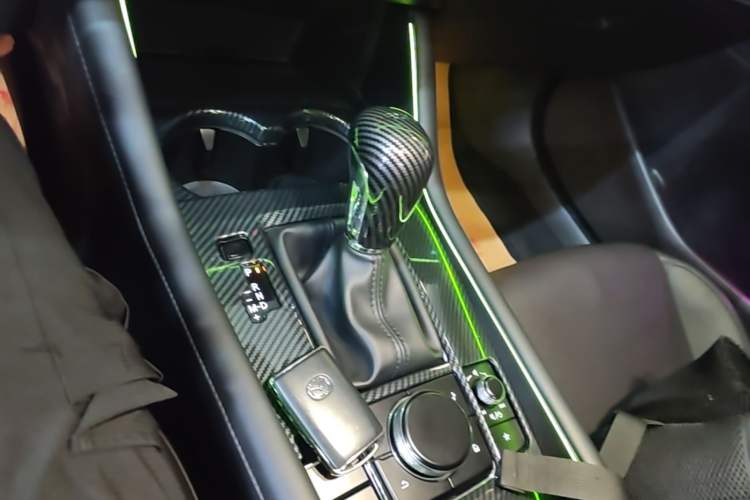 Used Mazda 3 Axela 2021 2.0L Automatic Zhiya Edition Gear Lever