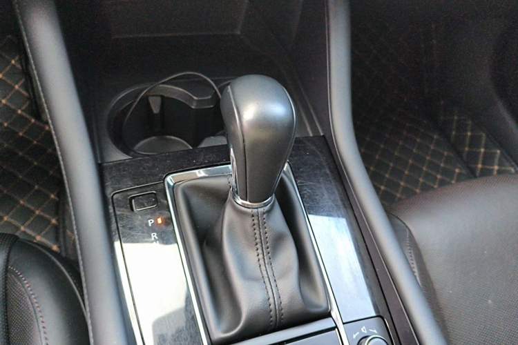 Used Mazda 3 Axela 2021 2.0L Automatic Zhiya Edition Gear Lever