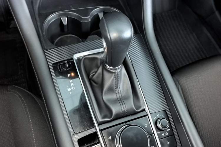 Used Mazda 3 Axela 2021 2.0L Automatic ZhiXuan Edition Gear Lever