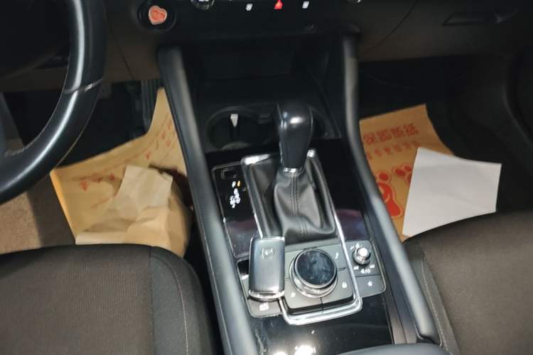 Used Mazda 3 Axela 2021 2.0L Automatic ZhiXuan Edition Gear Lever
