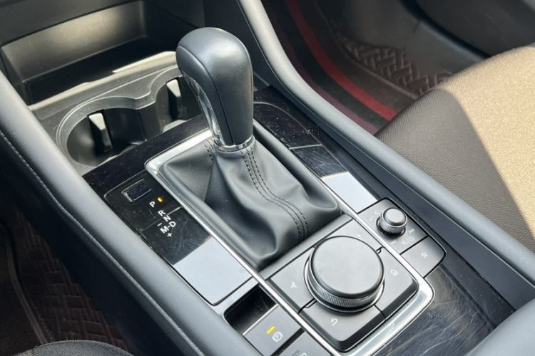Used Mazda 3 Axela 2021 2.0L Automatic ZhiXuan Edition Gear Lever