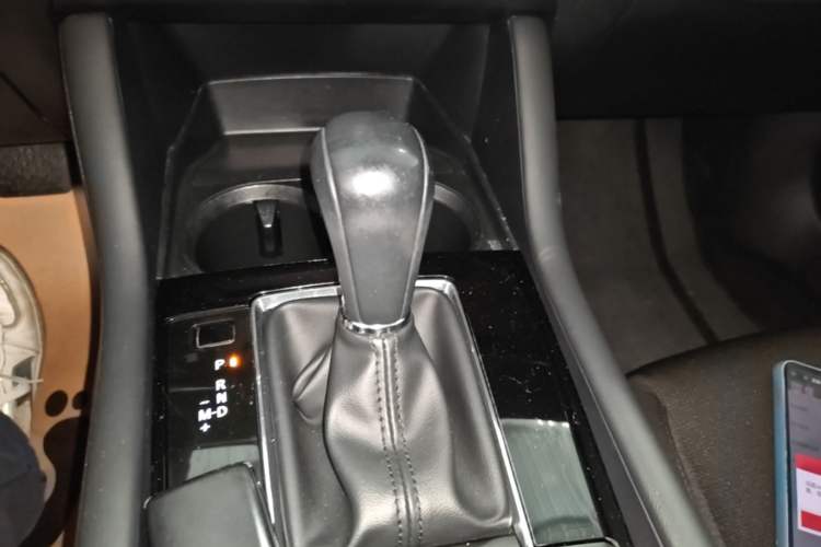 Used Mazda 3 Axela 2021 2.0L Automatic ZhiXuan Edition Gear Lever
