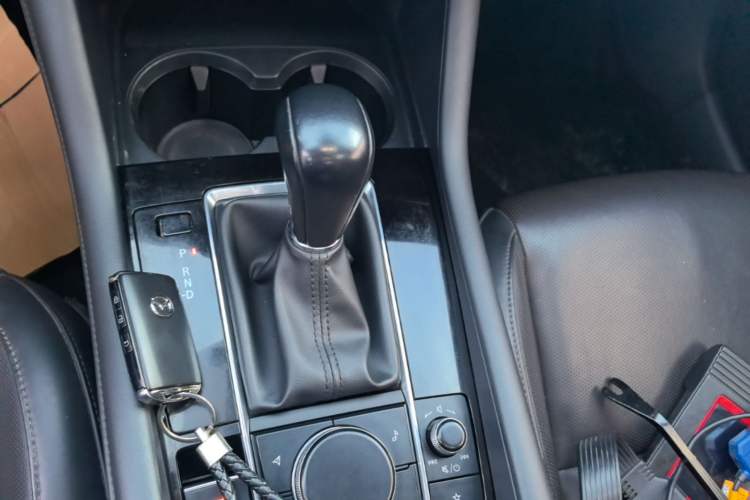 Used Mazda 3 Axela 2021 2.0L Automatic Zhiya Edition Gear Lever
