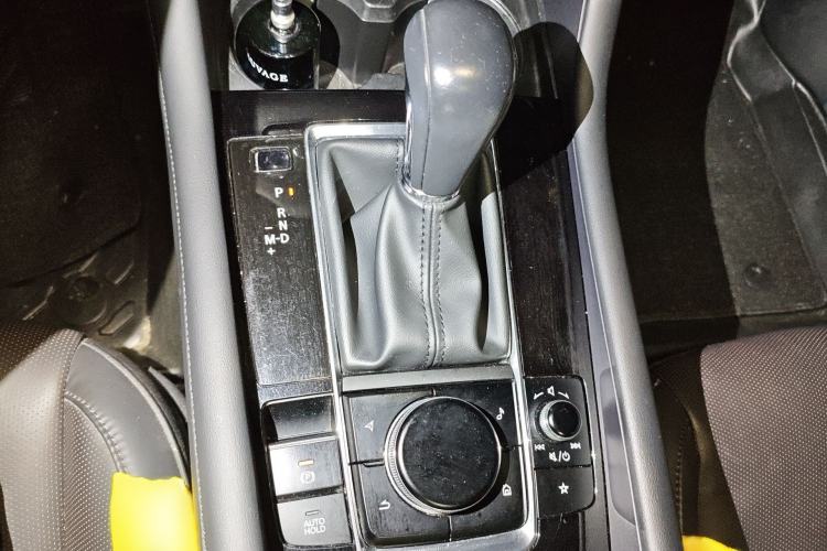 Used Mazda 3 Axela 2021 2.0L Automatic Zhiyao Edition Gear Lever