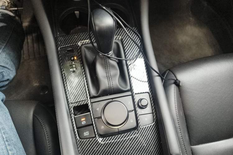 Used Mazda 3 Axela 2021 2.0L Automatic Zhi Rui Edition Gear Lever