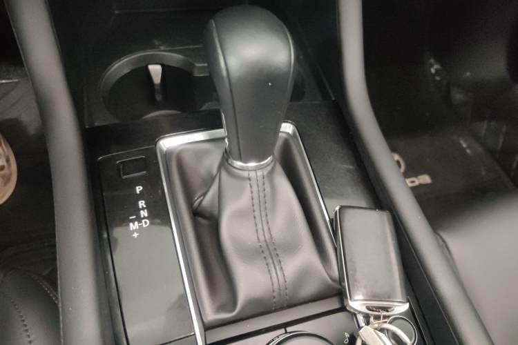 Used Mazda 3 Axela 2021 2.0L Automatic ZhiXuan Edition Gear Lever