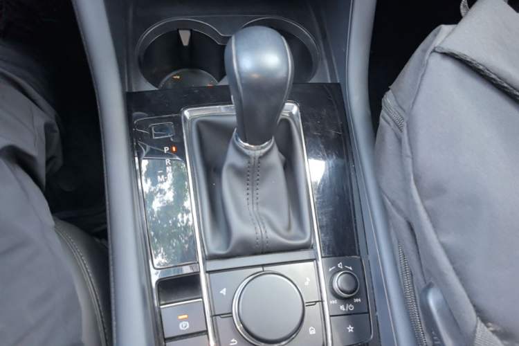 Used Mazda 3 Axela 2021 2.0L Automatic Zhiya Edition Gear Lever