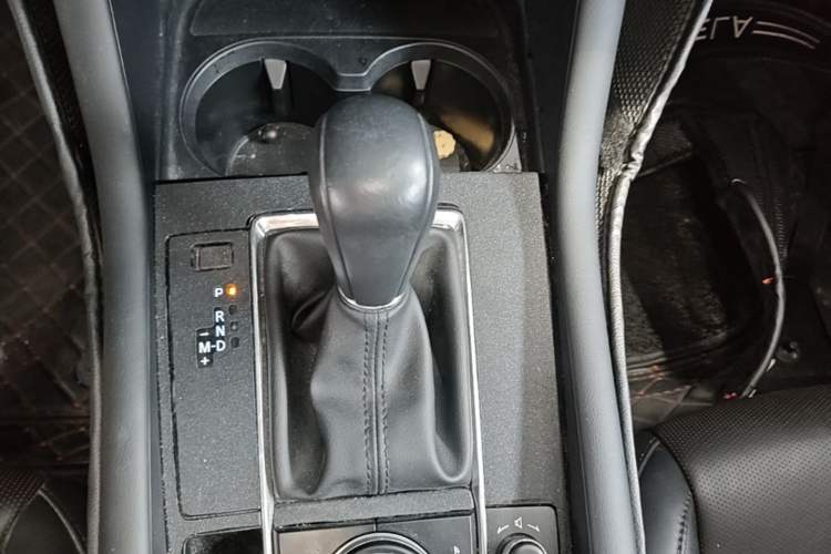 Used Mazda 3 Axela 2021 2.0L Automatic Zhiya Edition Gear Lever