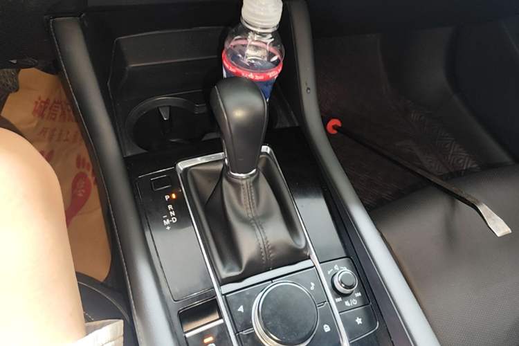 Used Mazda 3 Axela 2021 2.0L Automatic Zhi Rui Edition Gear Lever