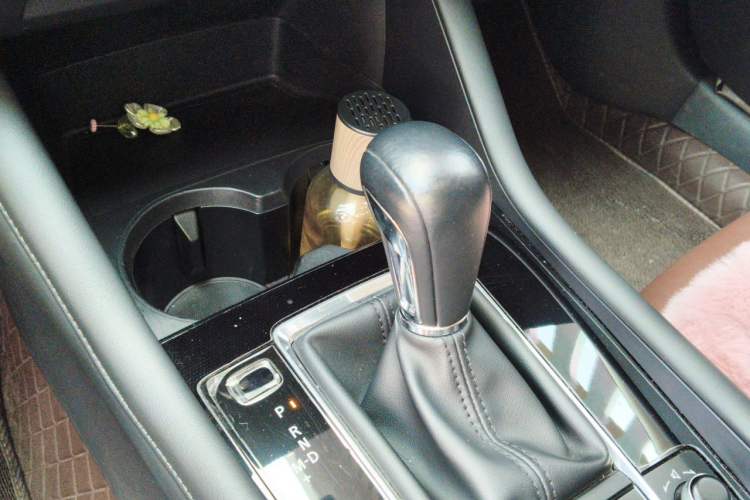 Used Mazda 3 Axela 2021 2.0L Automatic ZhiXuan Edition Gear Lever