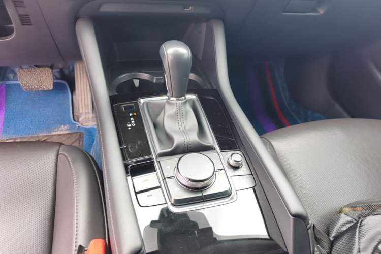 Used Mazda 3 Axela 2021 2.0L Automatic Zhiya Edition Gear Lever