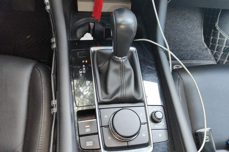 Used Mazda 3 Axela 2021 2.0L Automatic Zhi Rui Edition Gear Lever