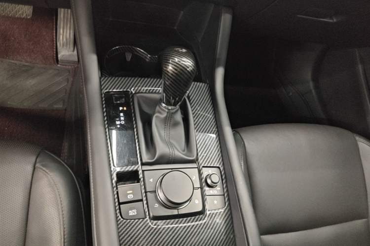 Used Mazda 3 Axela 2021 2.0L Automatic Zhiyao Edition Gear Lever