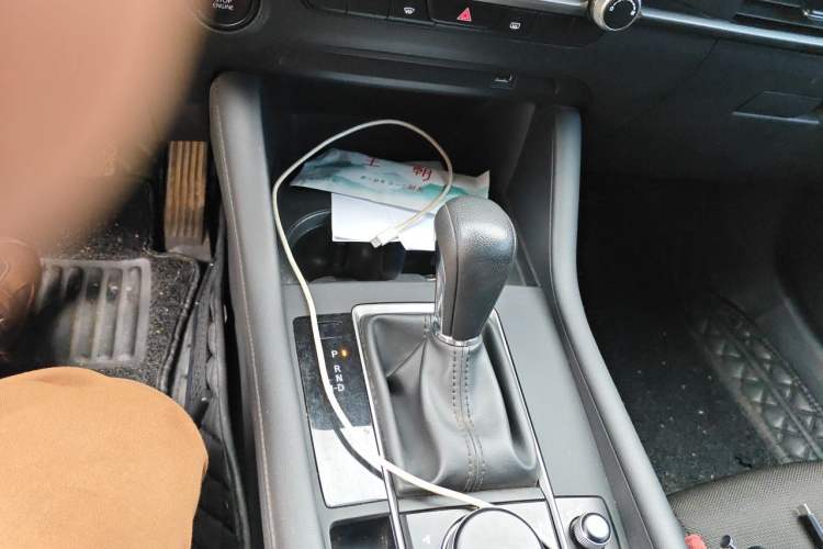 Used Mazda 3 Axela 2021 2.0L Automatic Zhiqing Edition Gear Lever