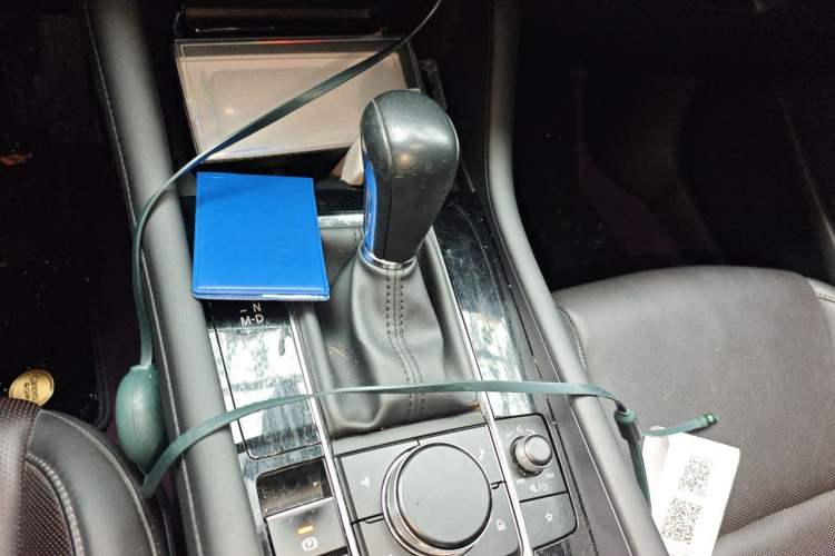 Used Mazda 3 Axela 2021 2.0L Automatic ZhiXuan Edition Gear Lever