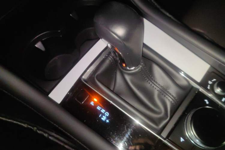 Used Mazda 3 Axela 2021 2.0L Automatic Zhiya Edition Gear Lever