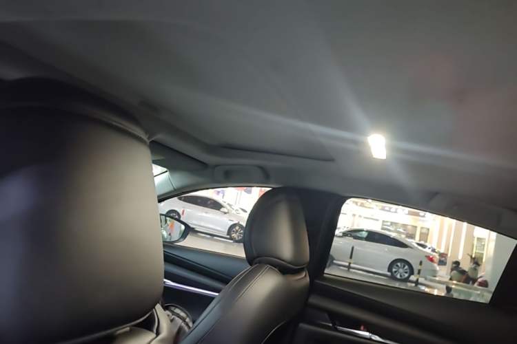 Used Mazda 3 Axela 2021 2.0L Automatic Zhiya Edition Headliner